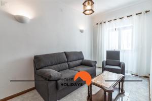 Khu vực ghế ngồi tại #306 Rua do Saco 11 by Home Holidays
