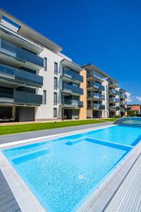 Bazén v ubytovaní MyFlat Casa Galerius Apartment alebo v jeho blízkosti