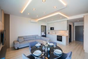 Kuchyňa alebo kuchynka v ubytovaní MyFlat Casa Galerius Apartment
