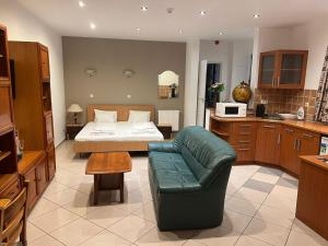 Kuchyňa alebo kuchynka v ubytovaní Esprit Hotel