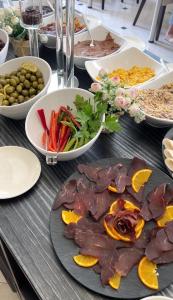 Φαγητό σε αυτό το διαμέρισμα ή κάπου εκεί κοντά