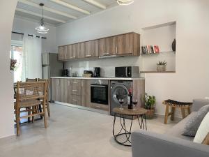 O bucătărie sau chicinetă la Alex Studios & Apartments