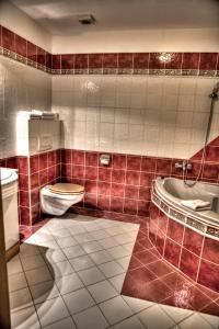 Koupelna v ubytování Motel U Krbu