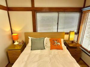 Postel nebo postele na pokoji v ubytování TOKYO HOSHI VILLIA-Private Villa in Tokyo ideal for groups and families