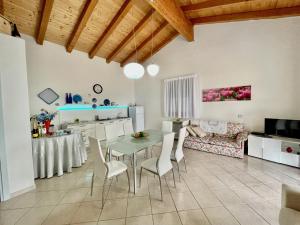 Χώρος καθιστικού στο Villa Fiori con Piscina by Wonderful Italy