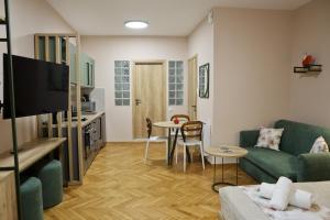 Μια τηλεόραση ή/και κέντρο ψυχαγωγίας στο Best House Myrto Pasalimani Piraeus