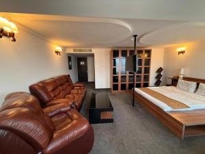 Posezení v ubytování Nairi Hotel Yerevan