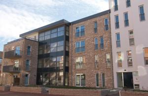 El edificio en el que está el departamento