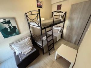 Photo de la galerie de l'établissement Summer apartman Paralia, à Paralia Katerinis 34 autres photos