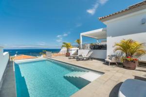 Swimmingpoolen hos eller tæt på Villa Arenas 3 Playa la Arena