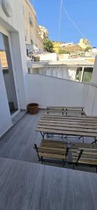 マラガにあるRincon del descanso con terrazaの一団の座椅子 +7枚の写真