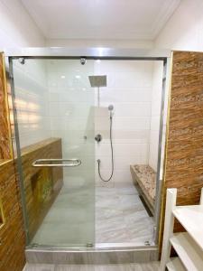 Vannituba majutusasutuses UrbanEdge Hotel