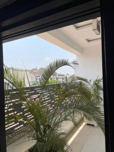 Rõdu või terrass majutusasutuses UrbanEdge Hotel