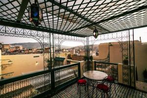 Balkón nebo terasa v ubytování Le panoramique de Fes