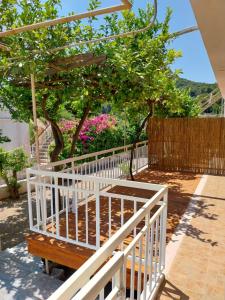 Gallery image of George's Apartment in Agia Marina Aegina