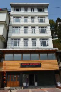 Das Gebäude in dem sich das Hotel befindet