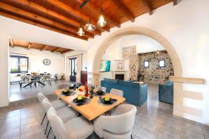 Гостиная зона в Grey Grand Villa Privater Pool