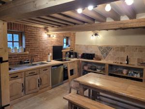 Кухня или мини-кухня в Renoviertes Ferienhaus In Der Nähe Von Cabourg Deauville Lisieux
