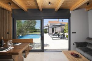 Bazén v ubytovaní Vacation house Ana alebo v jeho blízkosti