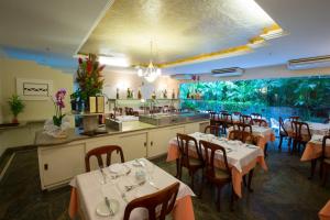 Restaurant o un lloc per menjar a Augusto's Copacabana Hotel
