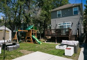 Ο χώρος παιχνιδιού για παιδιά στο Game Room, Firepit, Playground, Gym, Billiard