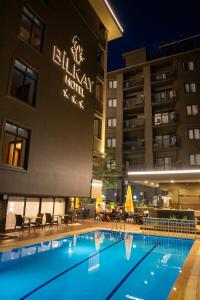 Bazén v ubytování Bilkay Hotel nebo v jeho okolí