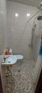 Vannituba majutusasutuses Kenut Hostel
