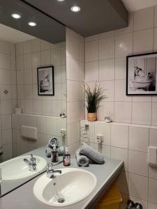 Ένα μπάνιο στο Messe Lodge - Schwand - Nürnberg +31 φωτογραφίες