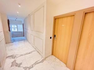 加济阿巴德Hotel IP Swarn Near Anand Vihar Vaishali Ghaziabad的相册照片