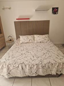 Ένα ή περισσότερα κρεβάτια σε δωμάτιο στο Casa Prescilia