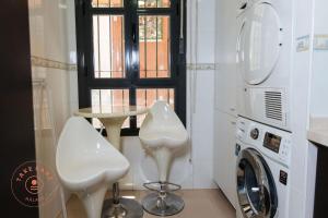 Kuchyňa alebo kuchynka v ubytovaní Apartment in heart of Malaga - TCM