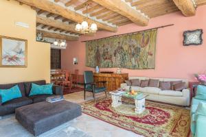 Khu vực ghế ngồi tại Podere Le Corone 20, Emma Villas