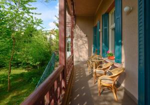 A balcony or terrace at Hotel Abel Pension Budapest