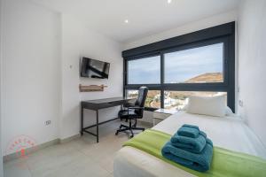 Μια τηλεόραση ή/και κέντρο ψυχαγωγίας στο Luxury Seaview Villa Jensen - TCM