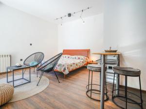 Postel nebo postele na pokoji v ubytování Studio Čipčić-2 by Interhome