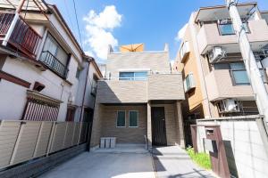 Το κτήριο όπου στεγάζεται  η παραθεριστική κατοικία