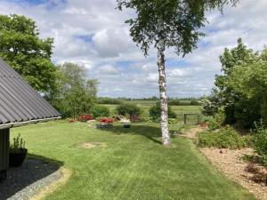 Zahrada ubytování Holiday Home Adisl - 600m to the inlet by Interhome