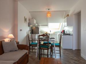 Kuchyň nebo kuchyňský kout v ubytování Apartment Belle Vue Mer by Interhome