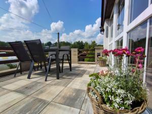شرفة أو تراس في Holiday Home U sjezdovky by Interhome