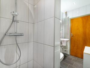 Koupelna v ubytování Holiday Home Zeitlos by Interhome