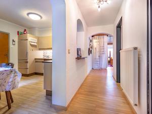 Kuchyň nebo kuchyňský kout v ubytování Holiday Home Zeitlos by Interhome