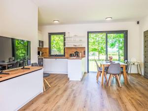Η κουζίνα ή μικρή κουζίνα στο Holiday Home Daniel by Interhome
