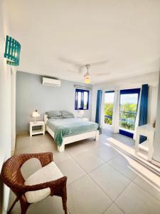 Postel nebo postele na pokoji v ubytování Private Villa with Pool & Ocean Views Las Terrenas