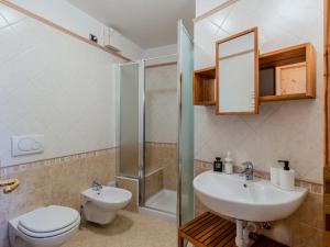 Koupelna v ubytování Holiday Home Corticella Alta by Interhome