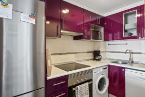 Kuchnia lub aneks kuchenny w obiekcie Sunny penthouse in Fuengirola by Costarentals - Ref 212