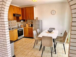 Kuchyň nebo kuchyňský kout v ubytování Apartments Gorana