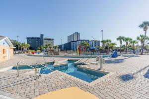 Bazén v ubytování Myrtle Beach Resort A349 nebo v jeho okolí