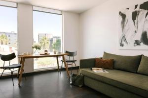 Posezení v ubytování Sonder by Marriott Bonvoy Ida Apartments Downtown