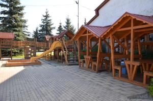 Reštaurácia alebo iné gastronomické zariadenie v ubytovaní Penzión Salaš Cabaj