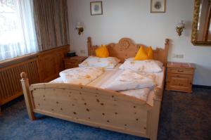 Postel nebo postele na pokoji v ubytování Heart Hotel Talhof Nigg